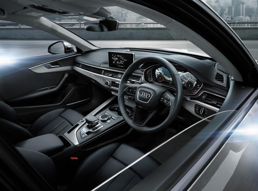 Интерьер Audi A4 Allroad 2.0 TFSI Quattro Absolute 2018 года  (JP) (фото 5 из 6)